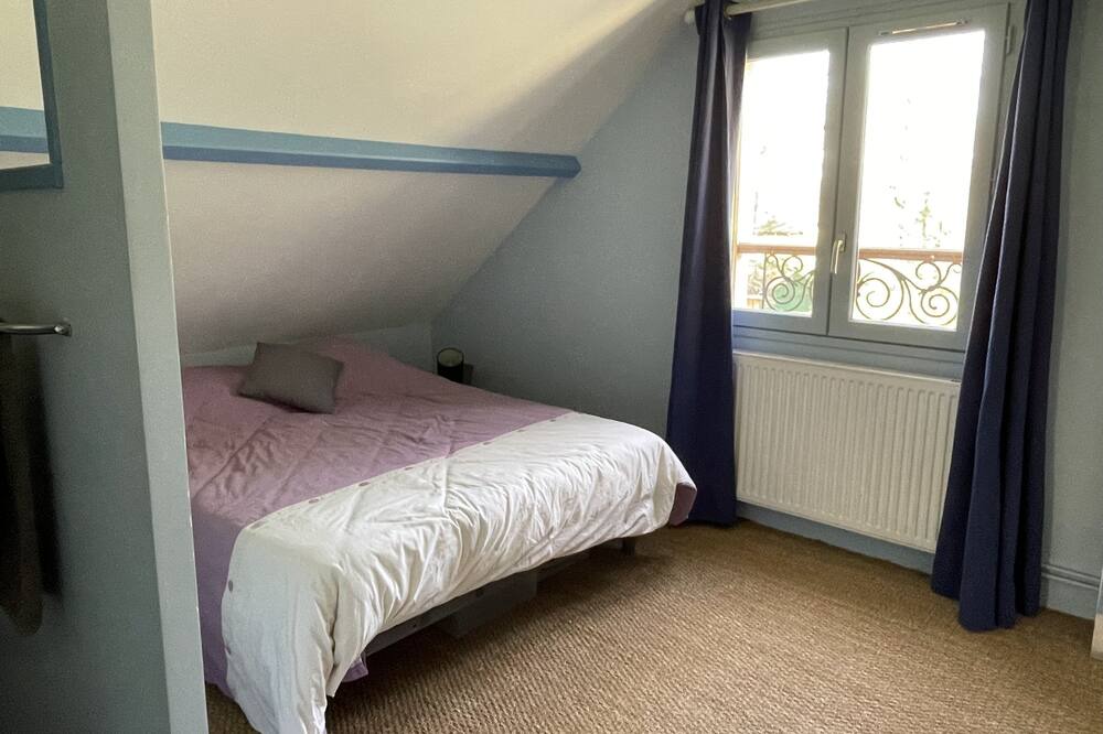 Photo of Bedroom in Neuvy-en-Sullias