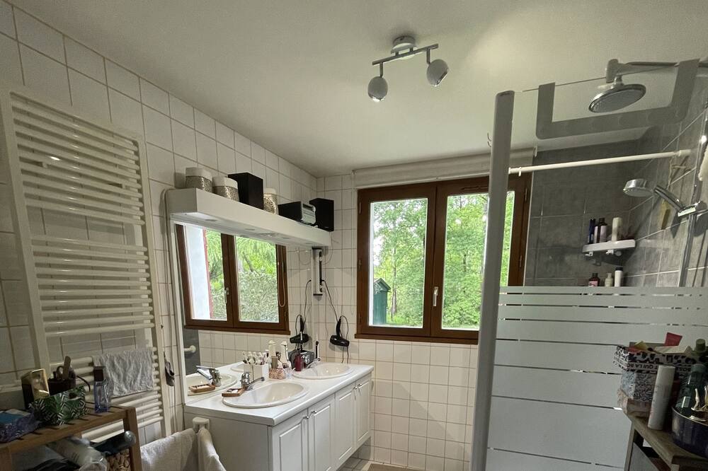 Photo of Bathroom in Neuvy-en-Sullias