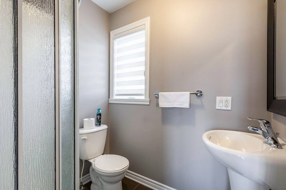 Photo of Bathroom in Brossard