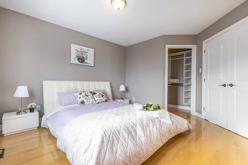 Photo of Bedroom in Brossard