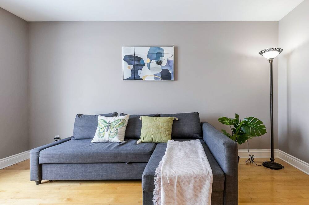 Photo of Livingroom in Brossard