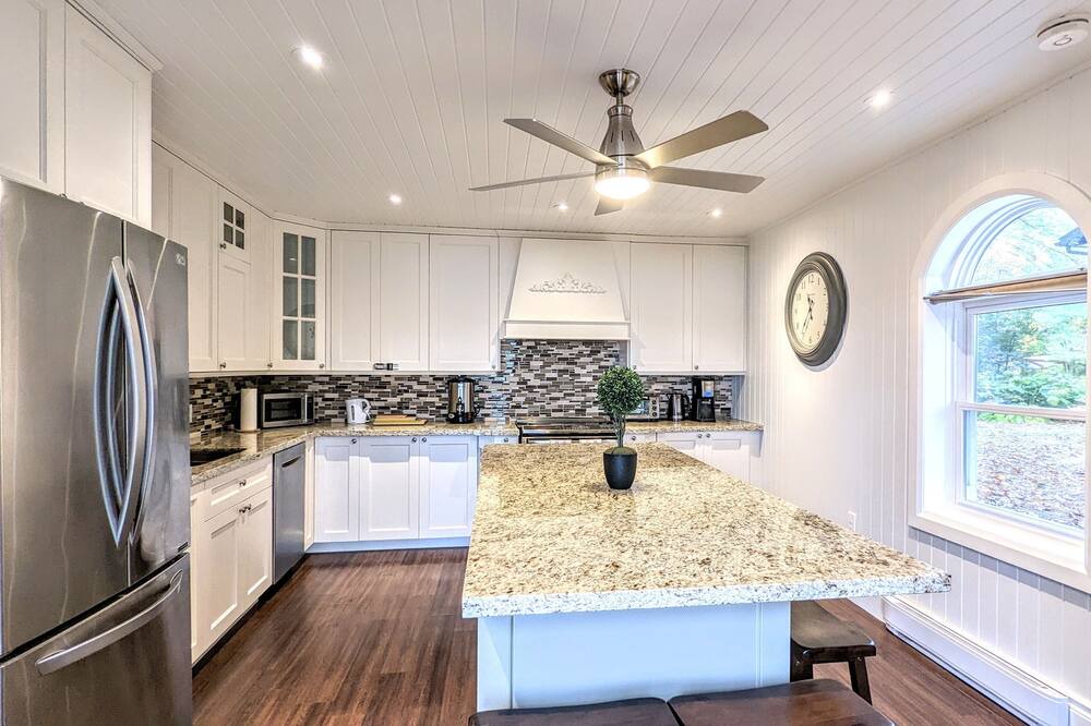 Photo of Kitchen in Gravenhurst