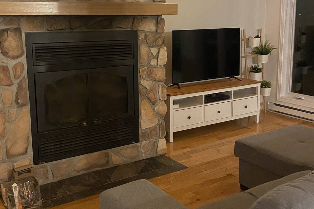 Photo of Livingroom in Henryville