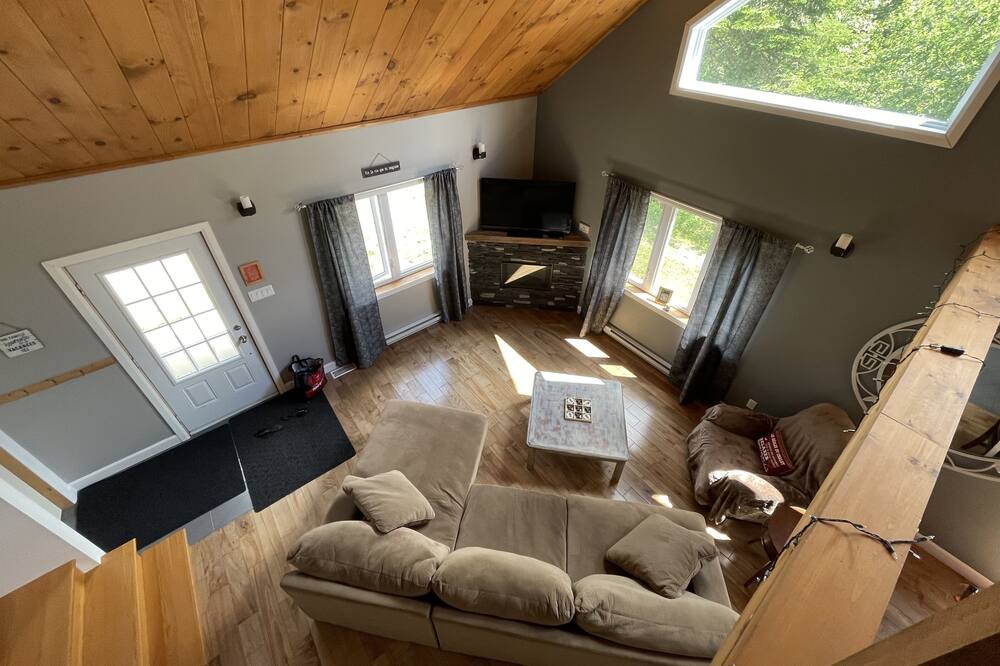 Photo of Livingroom in Notre-Dame-Des-Bois