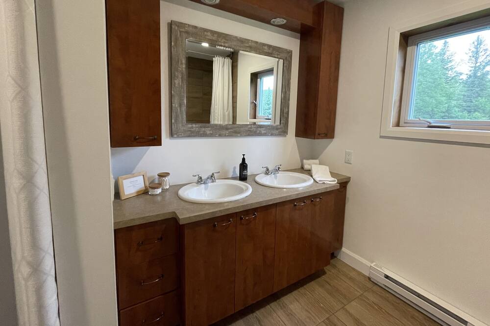 Photo of Bathroom in Notre-Dame-Des-Bois