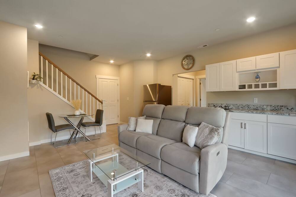 Photo of Livingroom in Bonney Lake