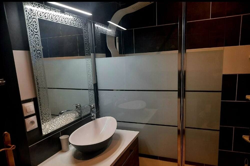 Photo of Bathroom in Castello d'Empuries