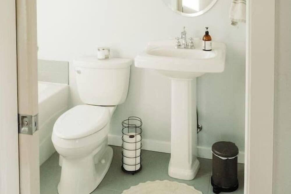 Photo of Bathroom in Crooked River Ranch