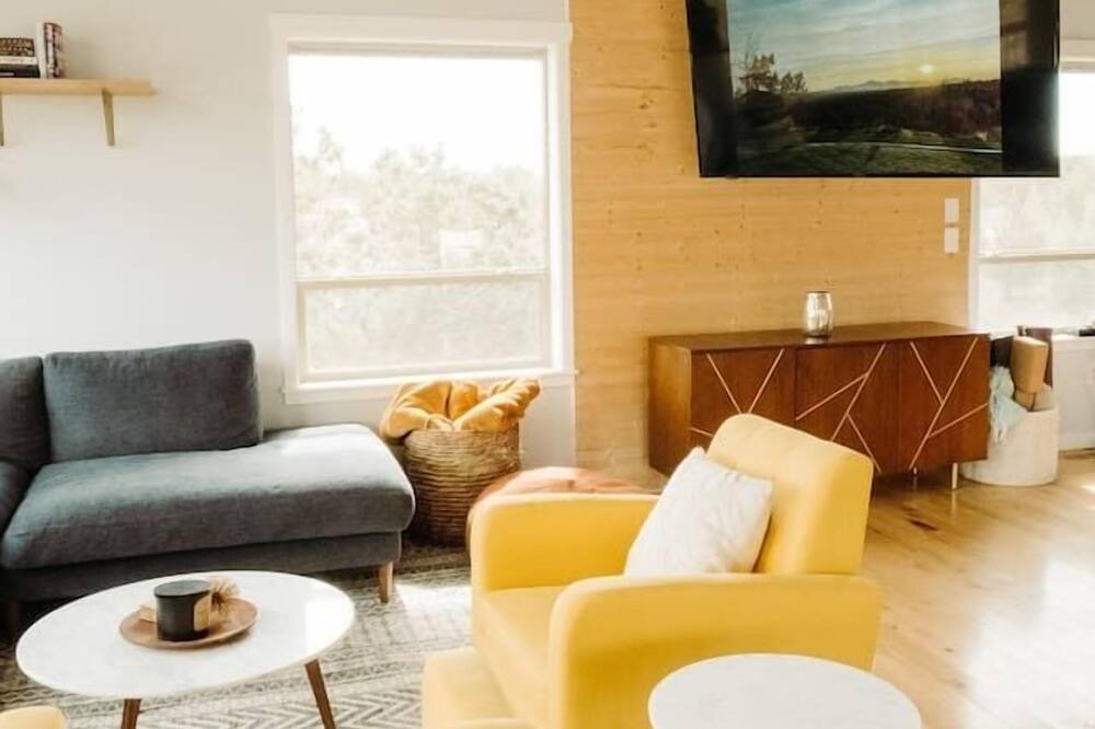 Photo of Bedroom in Crooked River Ranch