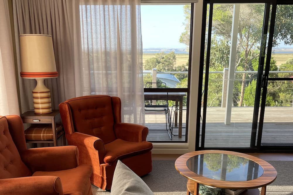 Photo of Livingroom in Venus Bay