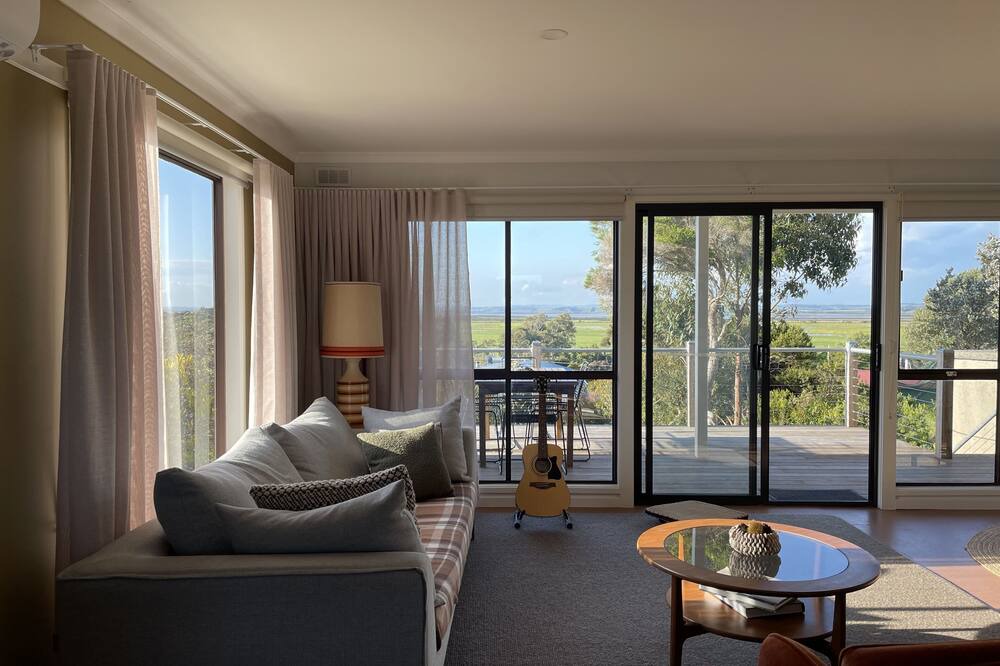 Photo of Livingroom in Venus Bay