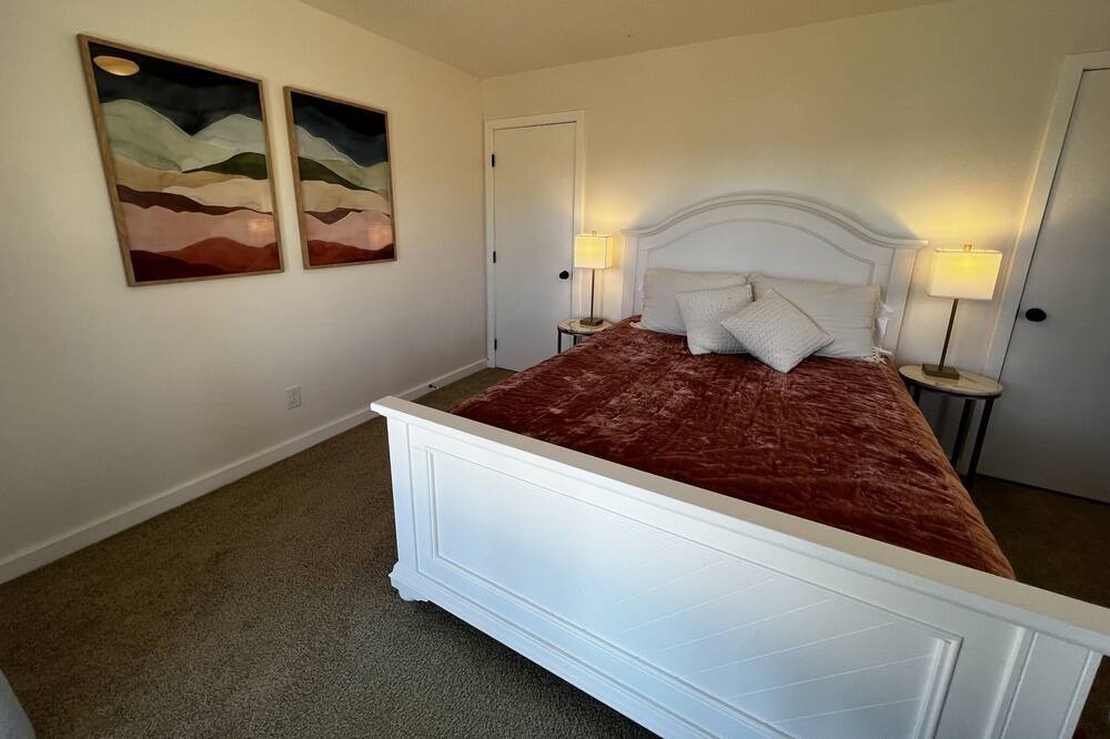 Photo of Bedroom in Semora