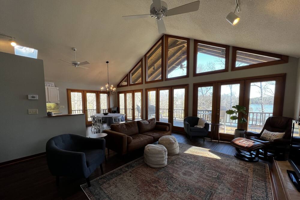 Photo of Livingroom in Semora