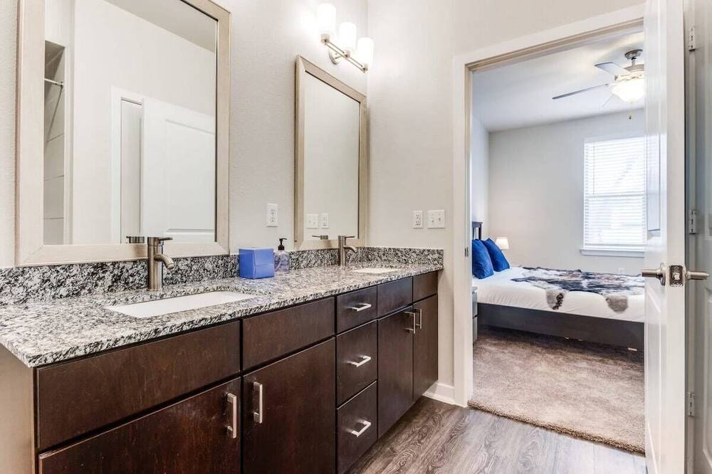 Photo of Bathroom in West Congress