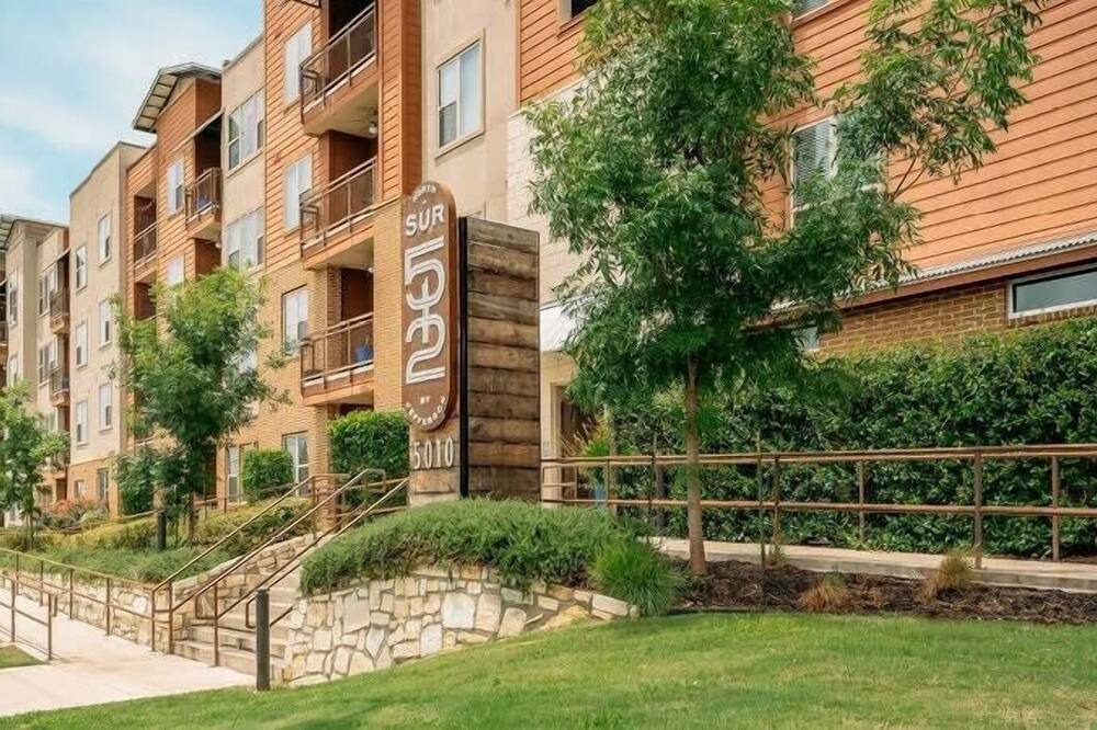 Photo of Outdoor in West Congress