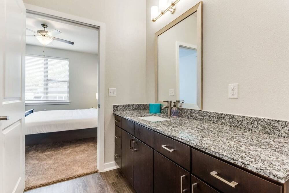 Photo of Bathroom in West Congress