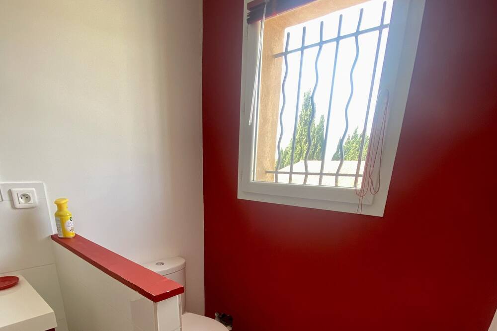 Photo of Bathroom in Visan