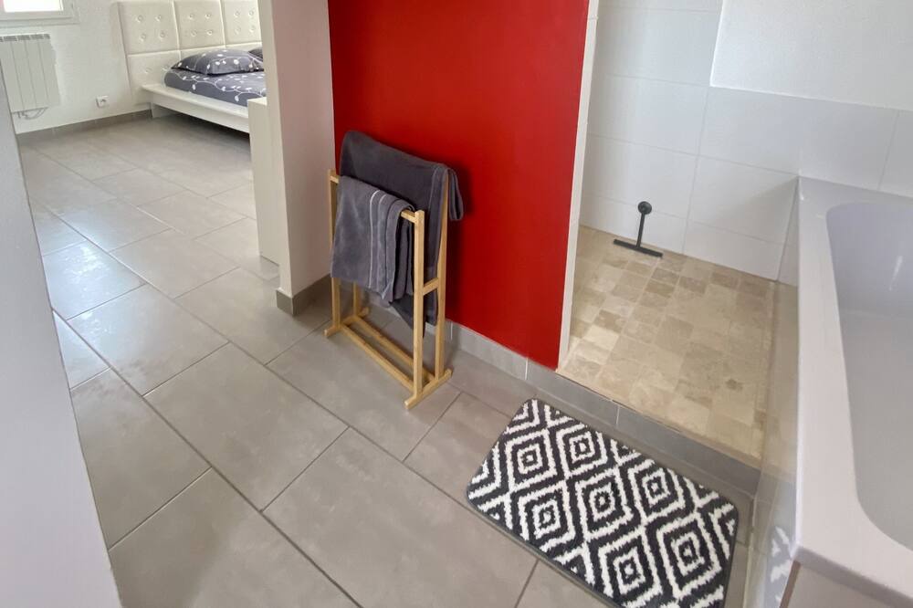 Photo of Others in Visan