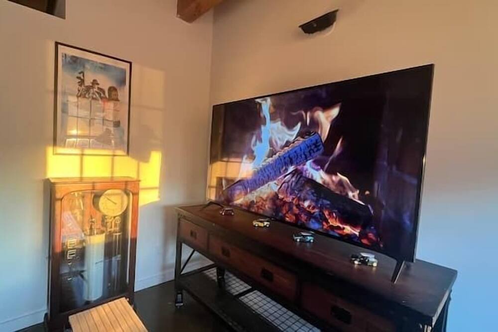 Photo of Livingroom in Deep Ellum