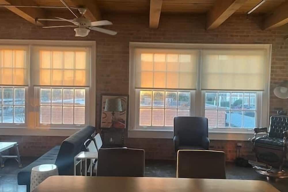 Photo of Livingroom in Deep Ellum