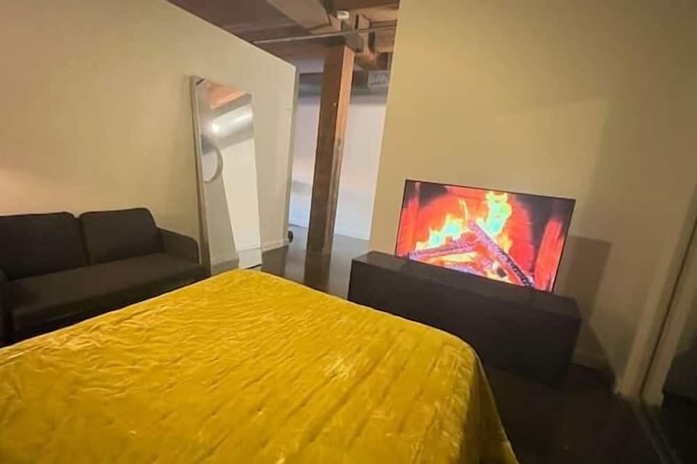 Photo of Bedroom in Deep Ellum