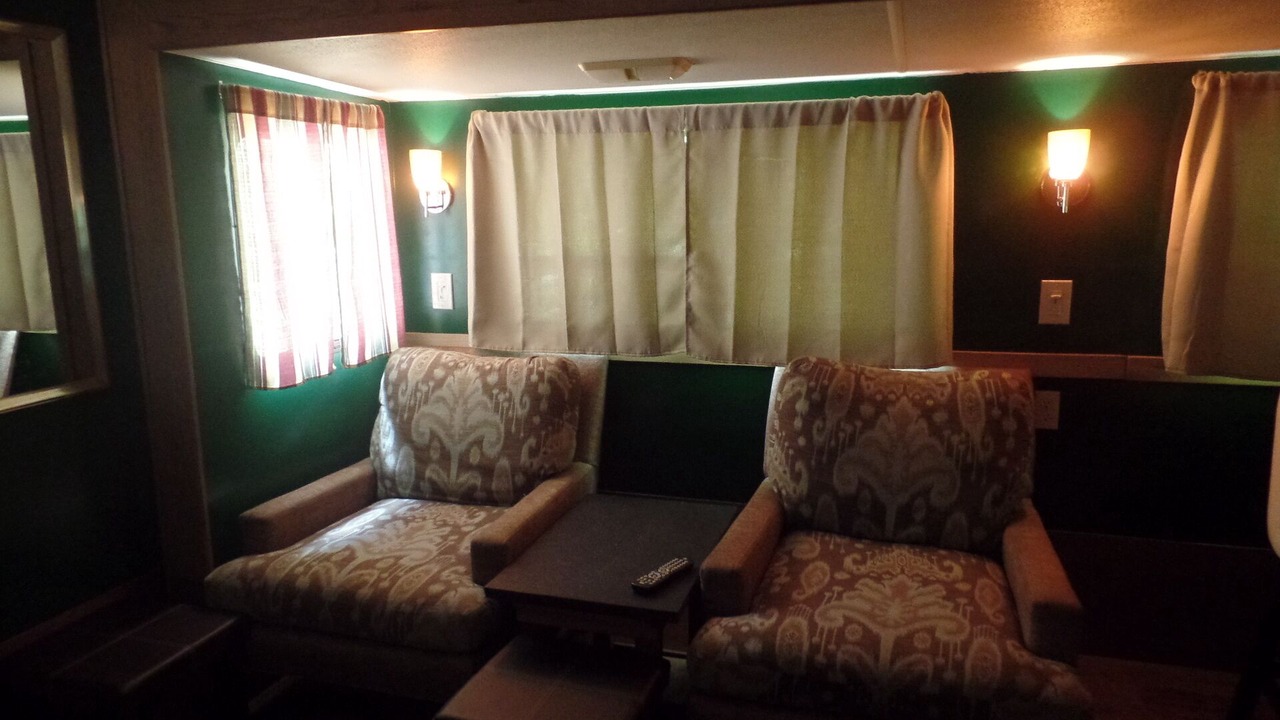 Photo of Livingroom in Ashley Oaks