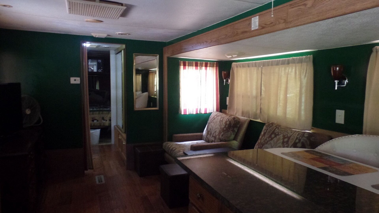 Photo of Livingroom in Ashley Oaks