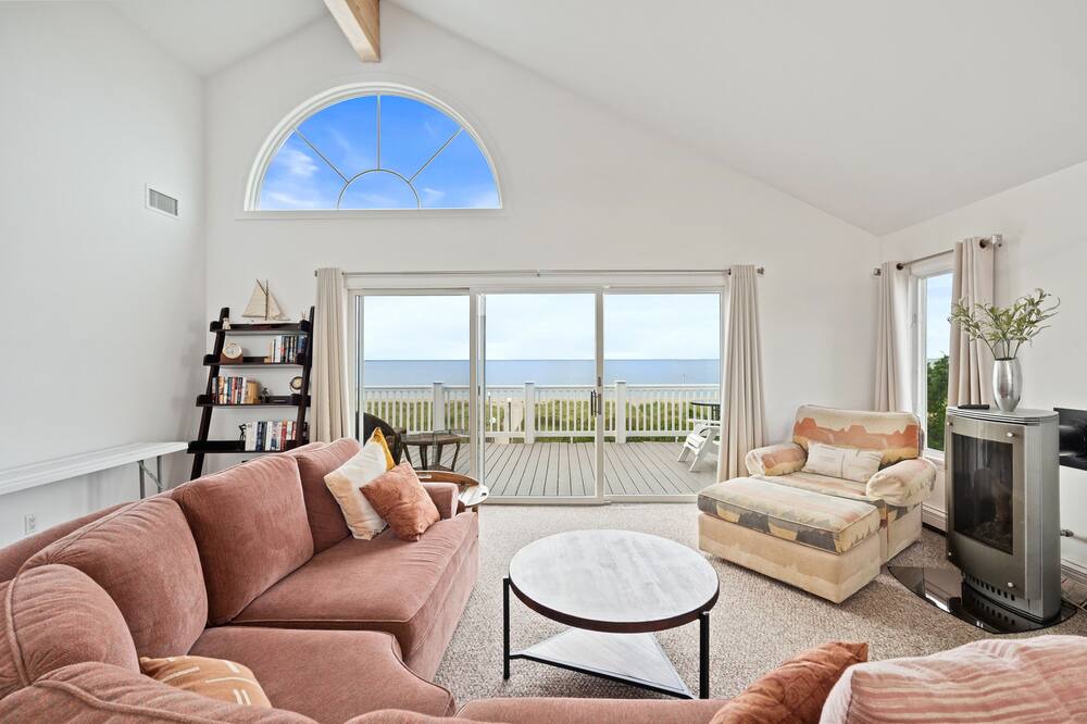 Photo of Livingroom in Mount Sinai