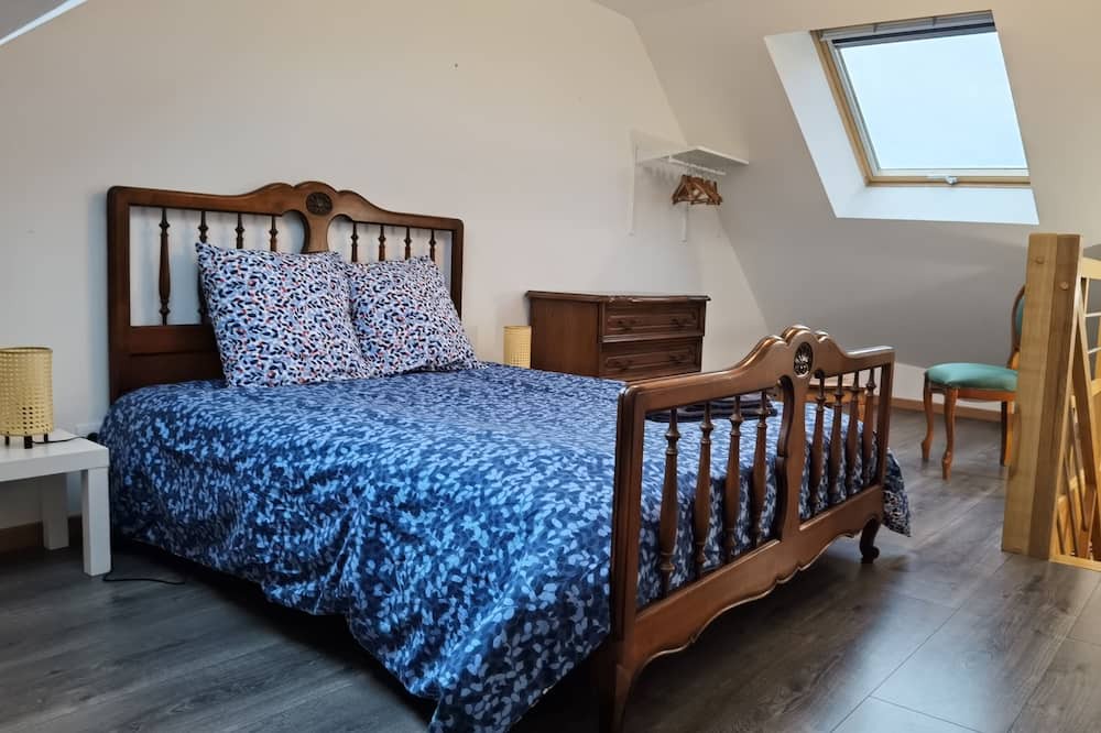 Photo of Bedroom in Thoury-Ferottes