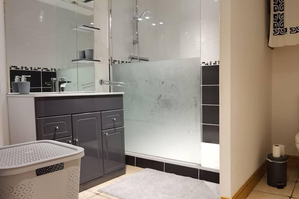 Photo of Bathroom in Thoury-Ferottes