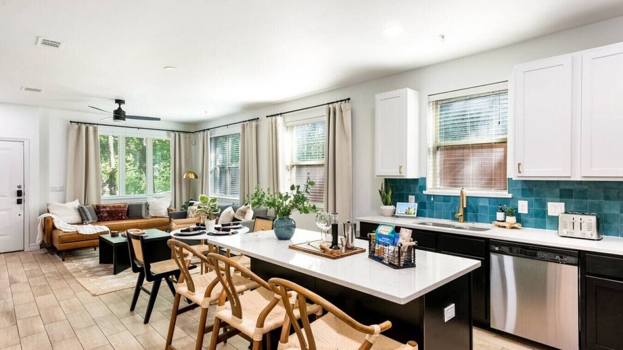 Photo of Livingroom in North University