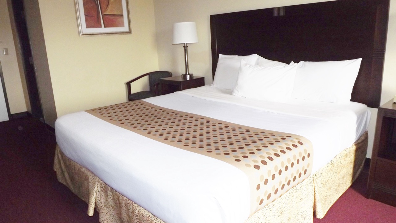 Photo of Others in Issue