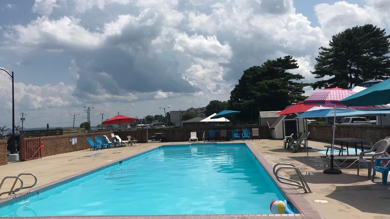 Photo of Outdoor in Issue