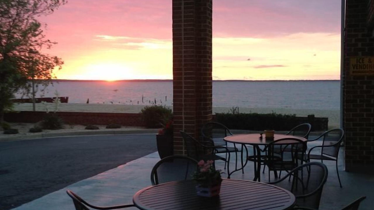 Photo of Outdoor in Issue