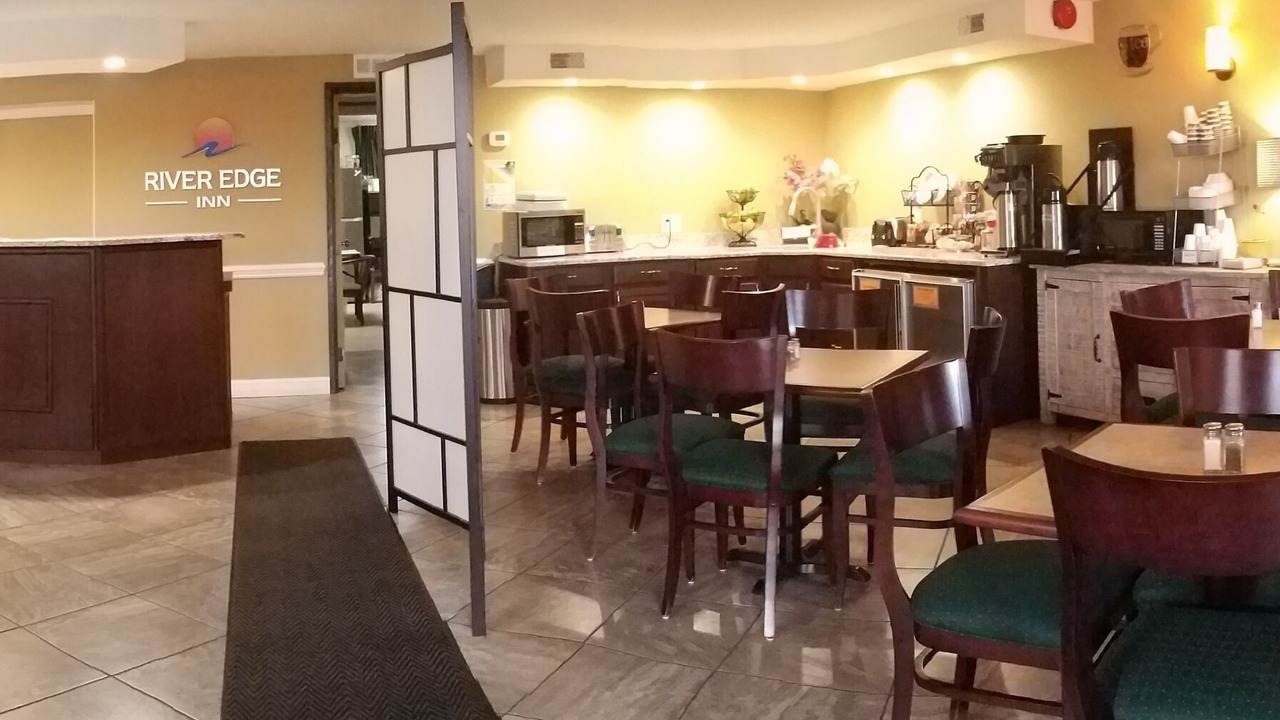 Photo of Others in Issue