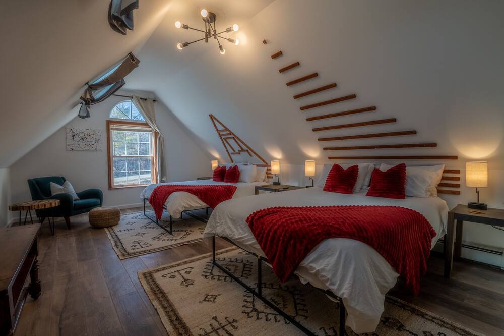 Photo of Bedroom in Parksville