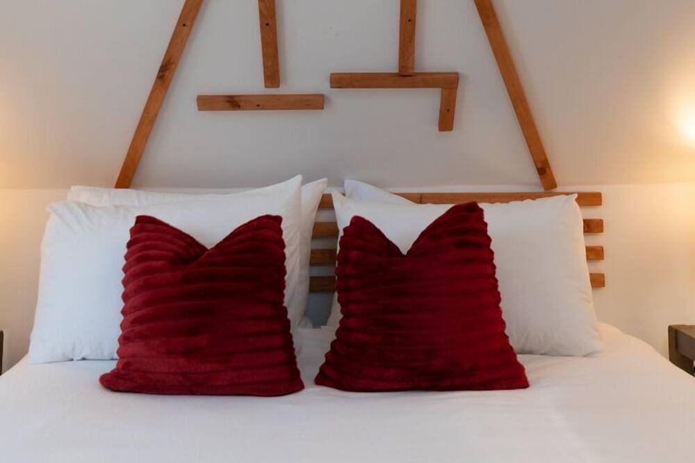 Photo of Bedroom in Parksville