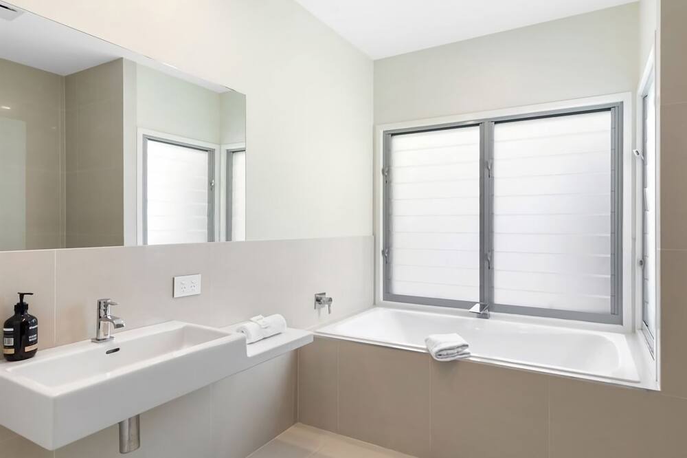 Photo of Bathroom in Mount Coolum