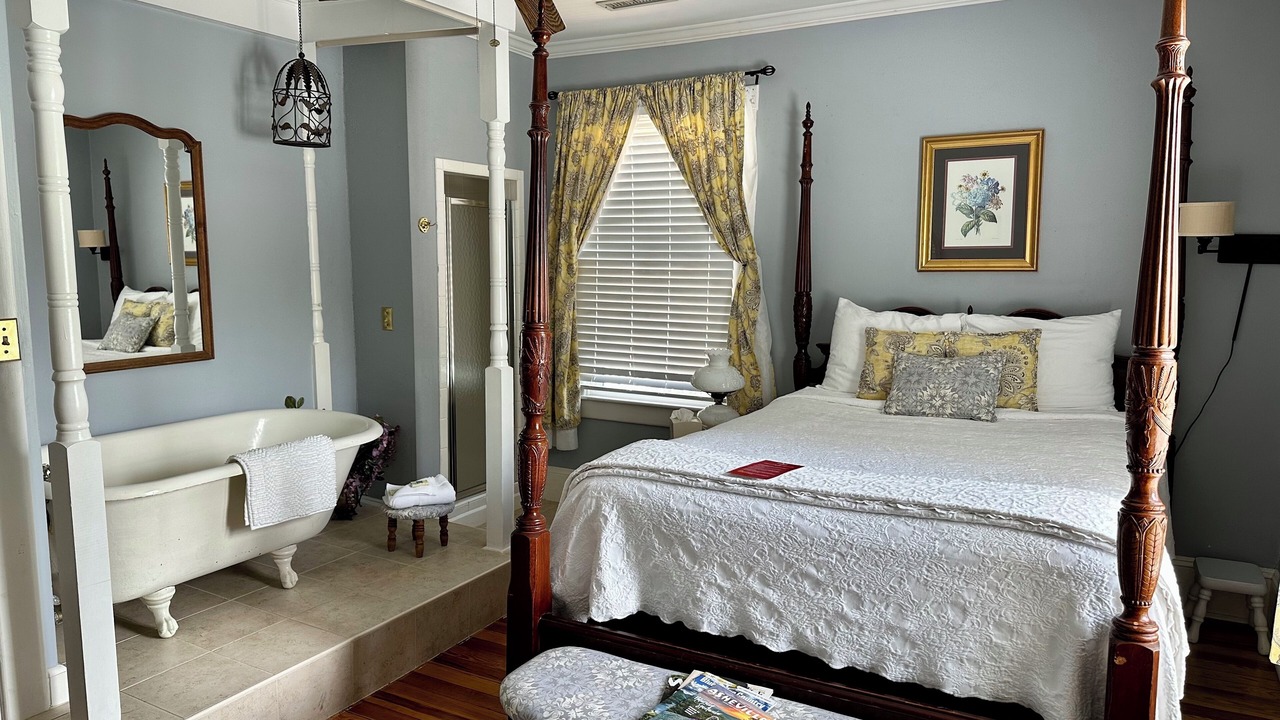 Photo of Bedroom in Black Mountain