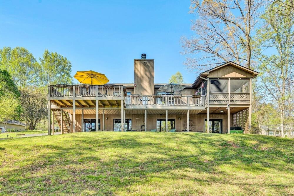Photo of Outdoor in Moneta