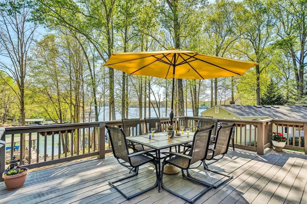 Photo of Outdoor in Moneta