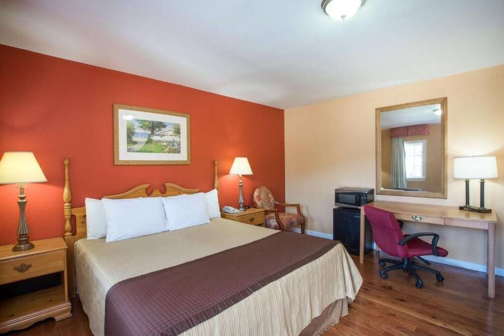 Photo of Bedroom in Knoxville