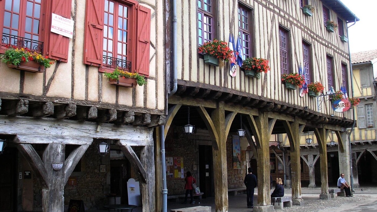 Photo of Outdoor in Besset