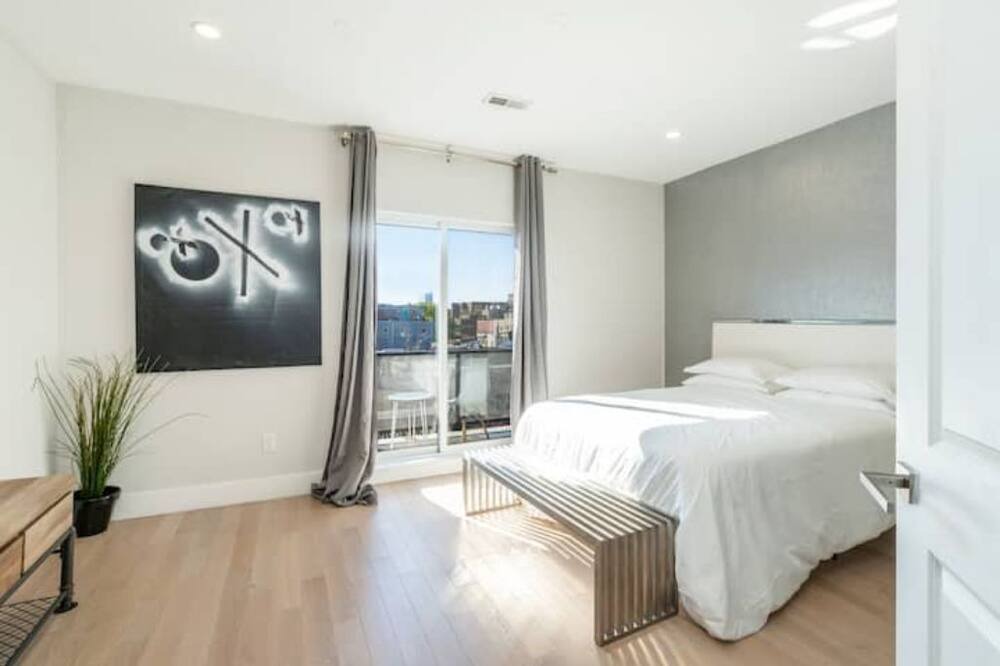 Photo of Bedroom in Poplar
