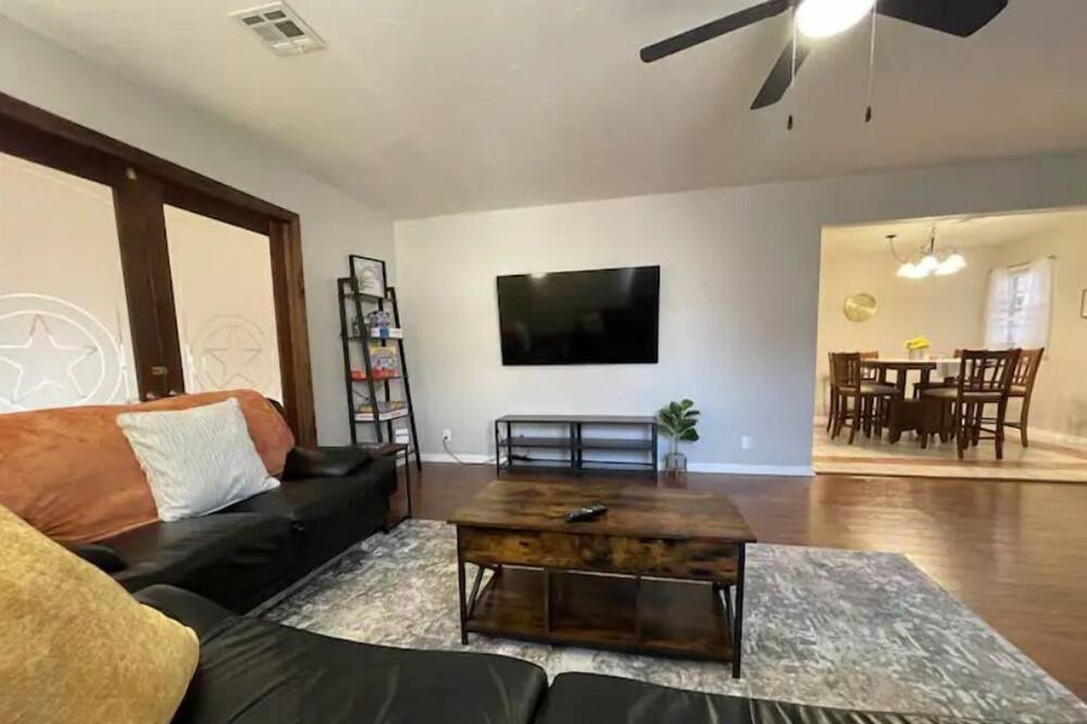 Photo of Livingroom in Muskogee