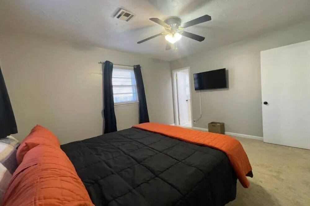 Photo of Bedroom in Muskogee
