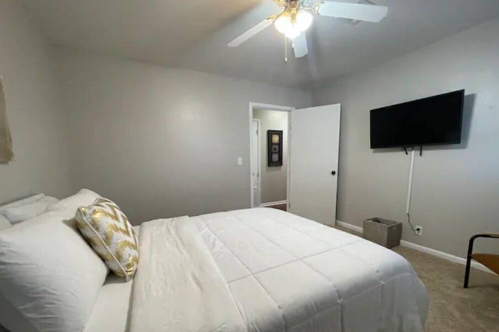 Photo of Bedroom in Muskogee