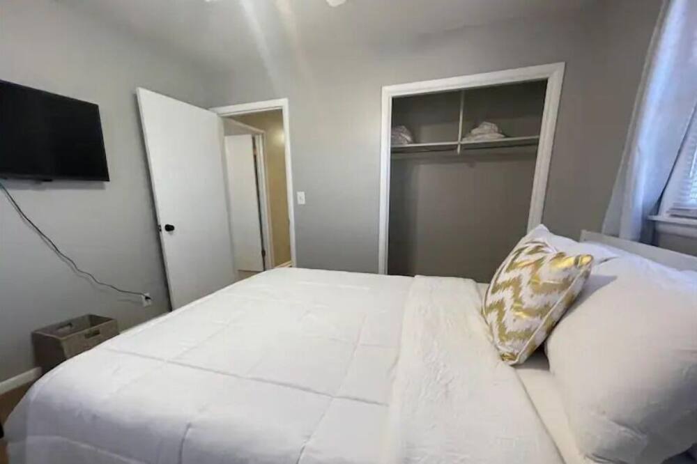 Photo of Bedroom in Muskogee