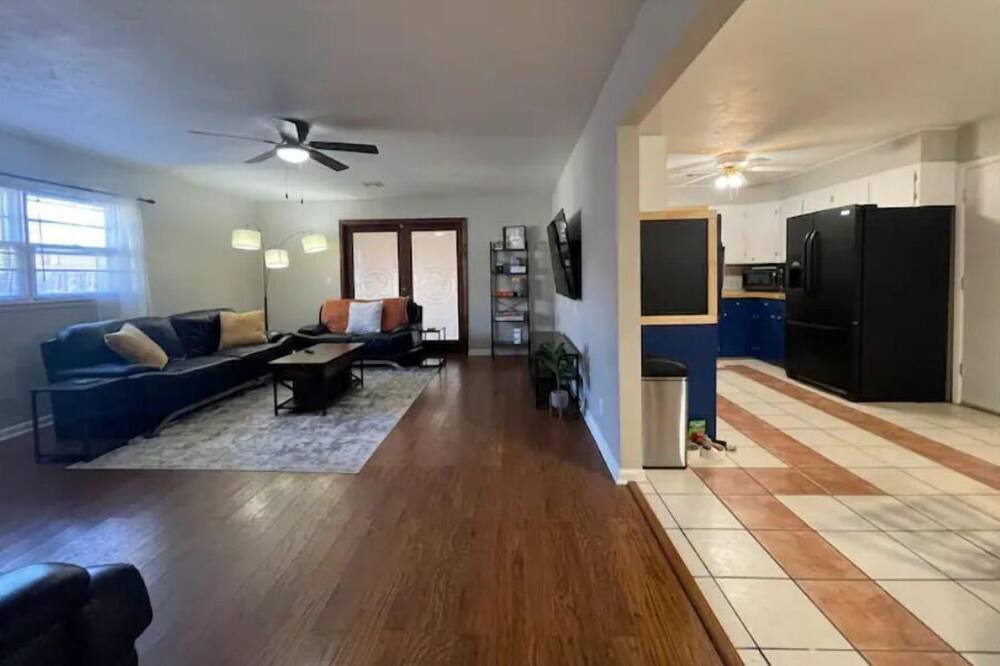 Photo of Livingroom in Muskogee