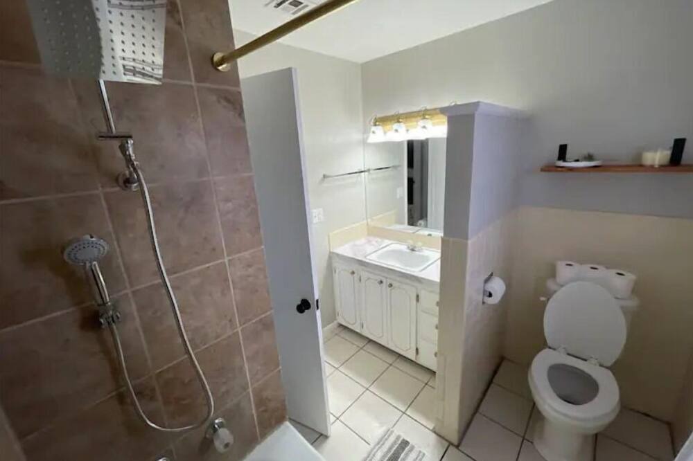 Photo of Bathroom in Muskogee